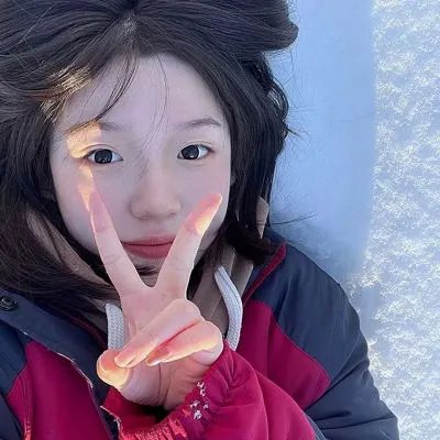 女孩的成长图腾 海报